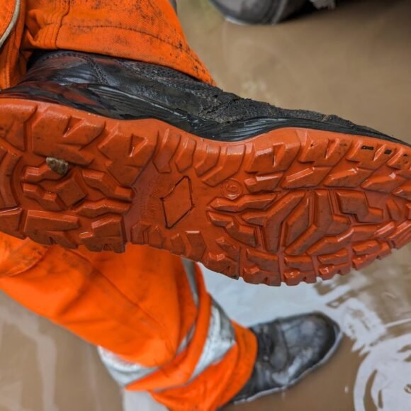 imgi_384_714cS1uQZeL 580x580